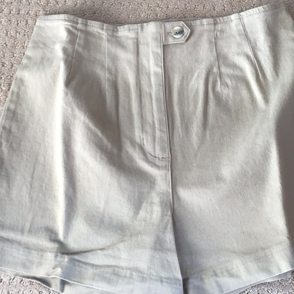 NWOT Moda International Shorts- Size 10